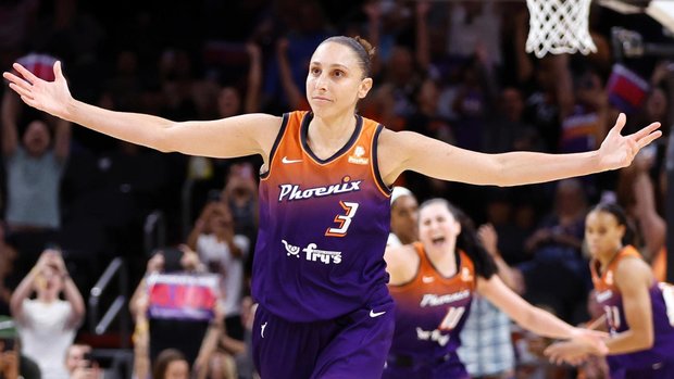Must See: Diana Taurasi becomes first 10,000-point scorer in WNBA history