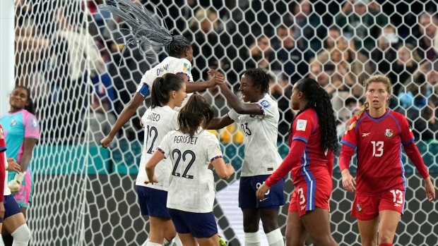 Diani's hat trick helps France beat Panama, advance atop group