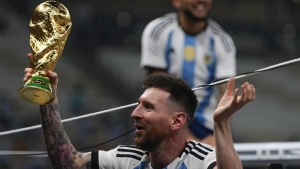FIFA reviews chef's 'undue access' to hold World Cup trophy
