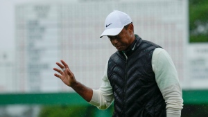 Woods makes 23rd consecutive cut at The Masters